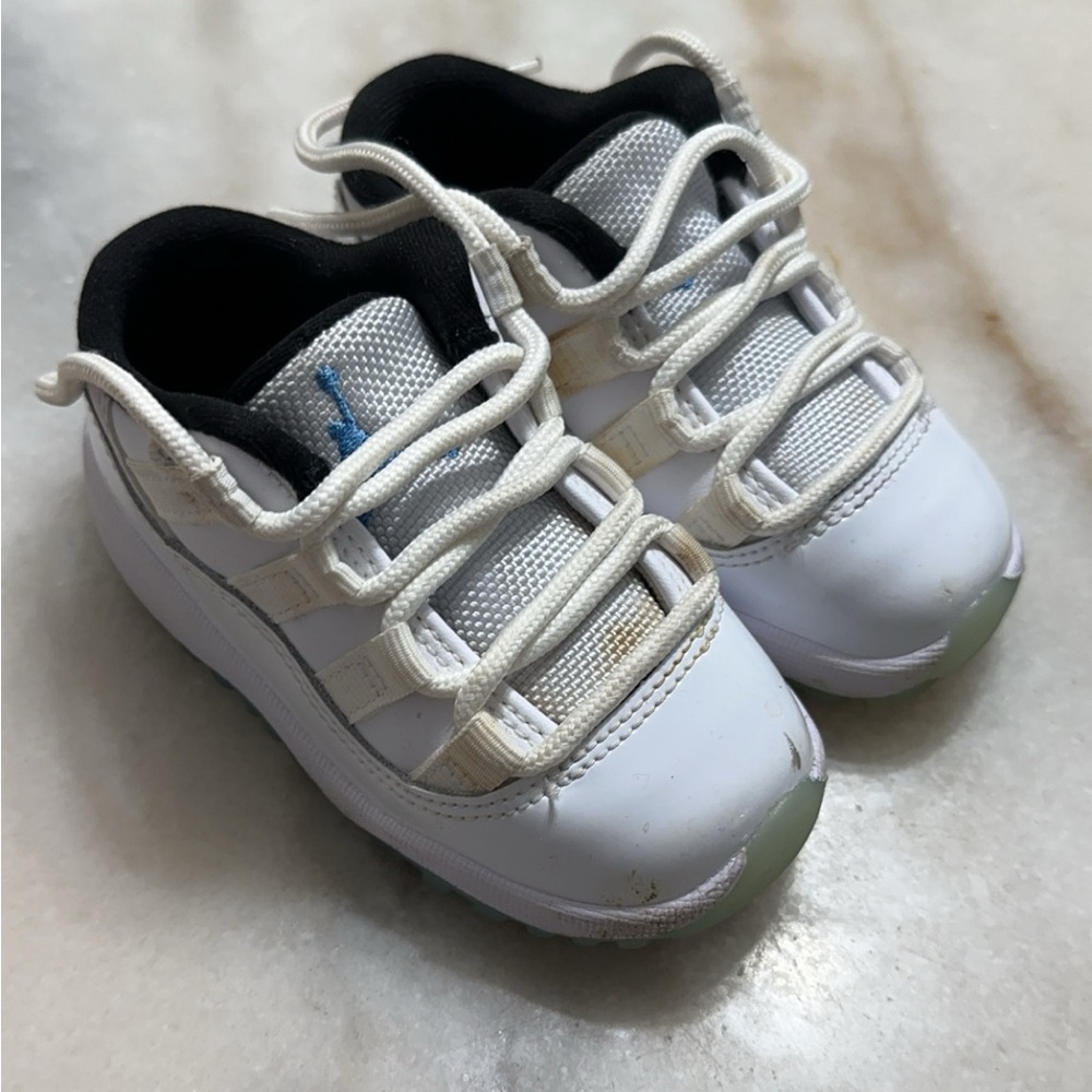 Jordan Retro 11 "Legend Blue" Toddler size7c